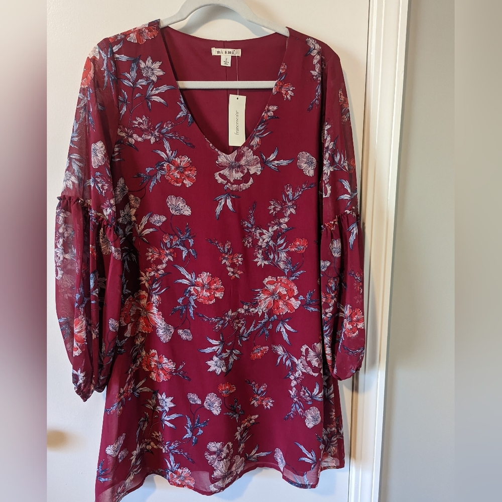 Small Lined Floral Never Worn Long Sleeve Dress